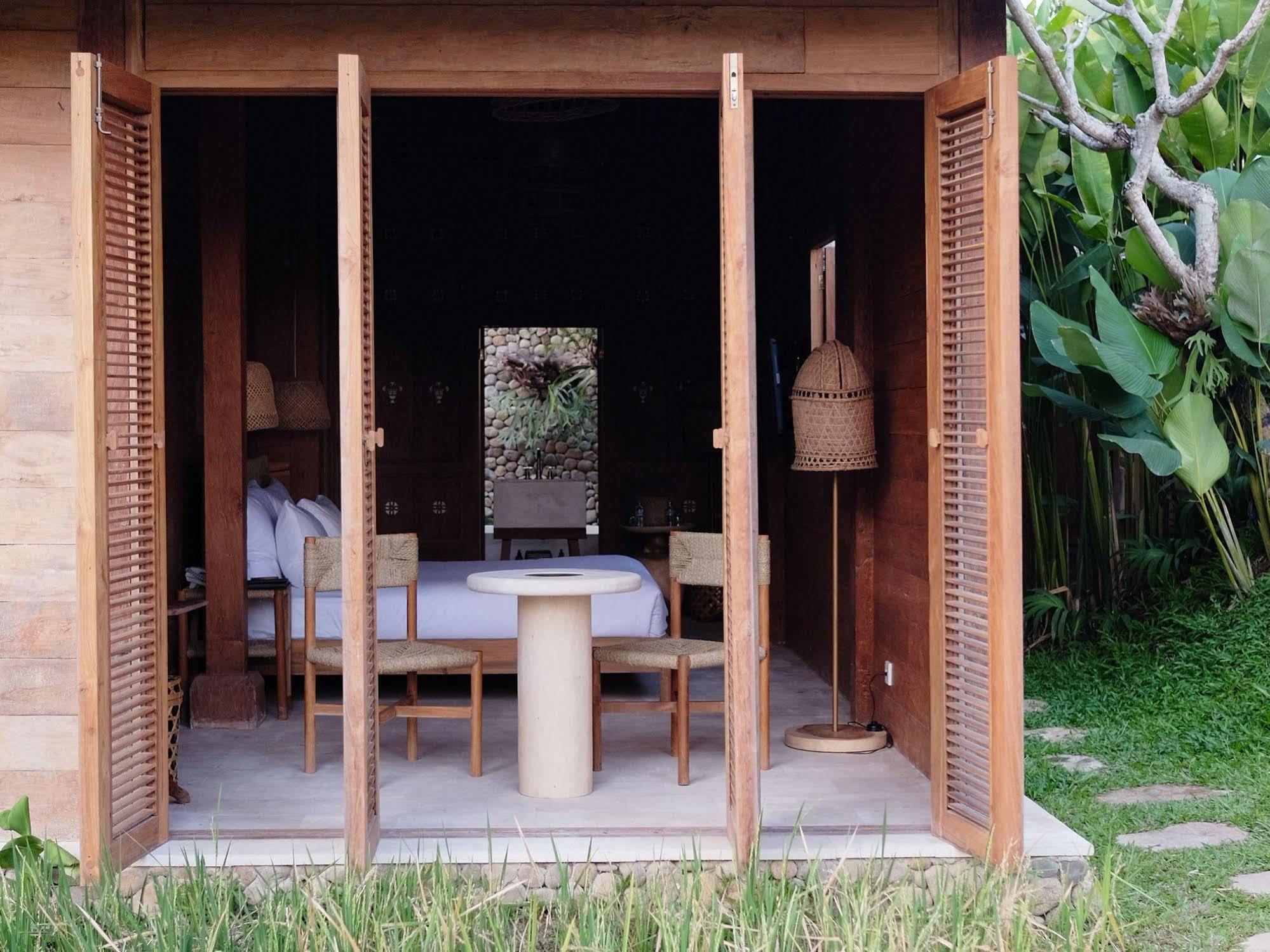 Kalapa Boutique Resort & Yoga Canggu Exteriör bild